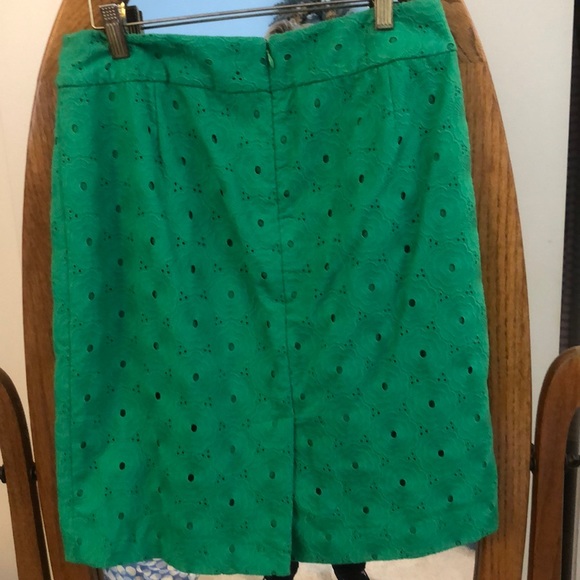 Kelly green eyelet skirt - Picture 2 of 3
